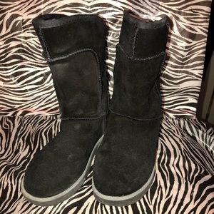 Black Sherpa lined suede leather boots